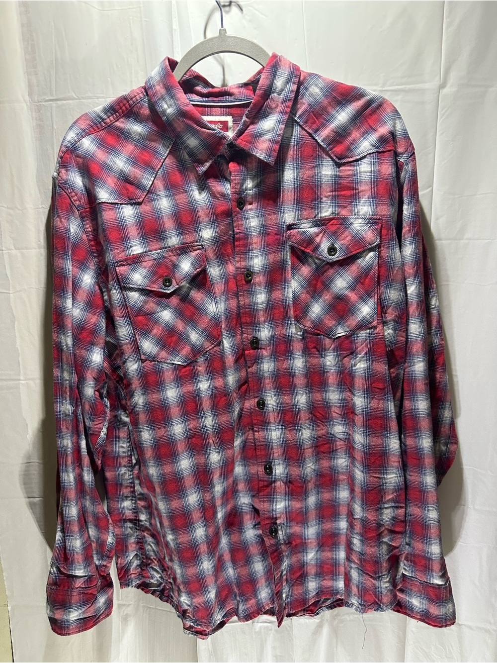 Wrangler Mens XL Red and White Plaid Long Sleeve Western Button Up Shirt